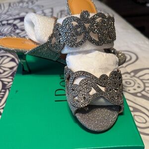 J.Renee Sparkling Silver Francie Dance Pewter Glitter shoe